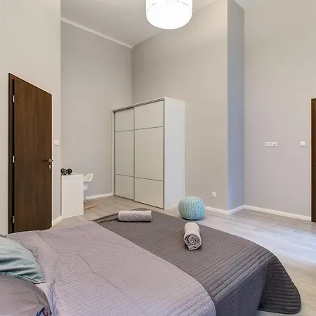 Bpr Apaczai Street Design Budapest