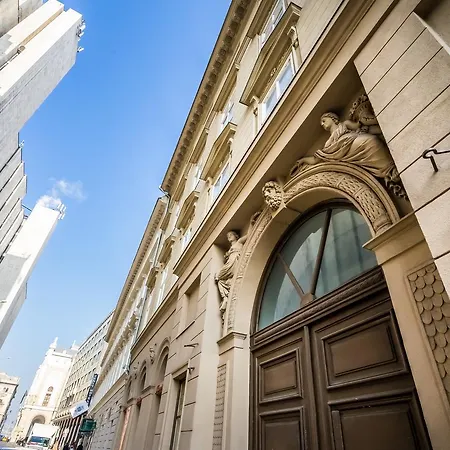 Bpr Apaczai Street Design Appartamento Budapest